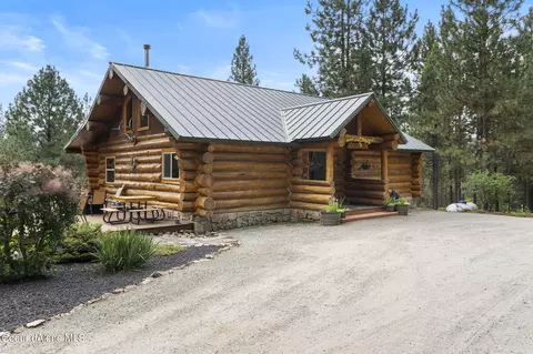 370 Forest Way, Blanchard, ID 83804