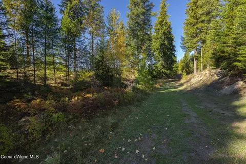 Exterior - 1989 Pleasant Valley Loop, Naples, ID 83847 photo 9 of 14