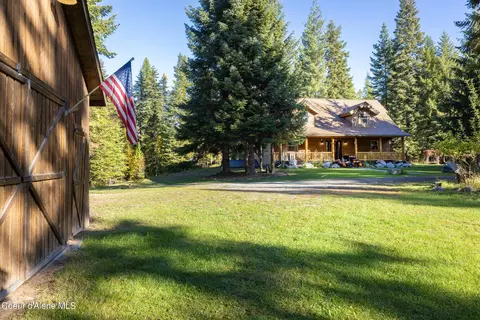 Exterior - 1989 Pleasant Valley Loop, Naples, ID 83847 photo 2 of 14