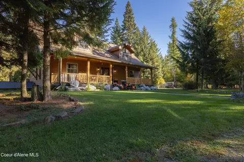 Exterior - 1989 Pleasant Valley Loop, Naples, ID 83847 photo 3 of 14