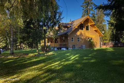 Exterior - 1989 Pleasant Valley Loop, Naples, ID 83847 photo 4 of 14
