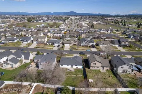 View/Area - 2482 N Sparrow Loop, Post Falls, ID 83854 photo 2 of 2