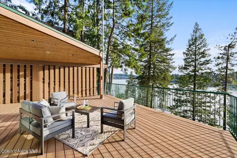 2933 E Point Hayden Dr, Hayden Lake, ID 83835