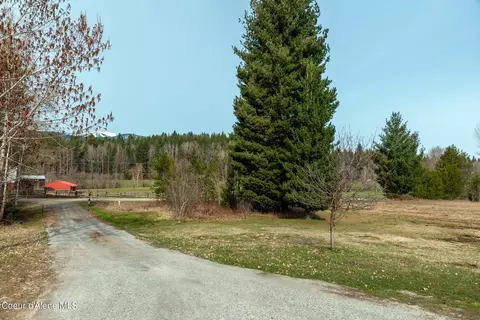 807 S Center Valley Rd, Sandpoint, ID 83864