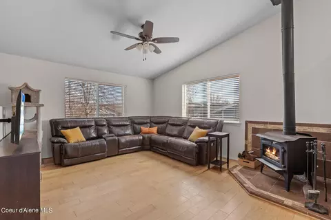 Living - 1516 E 2nd Ave, Post Falls, ID 83854 photo 1 of 3