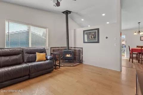 Living - 1516 E 2nd Ave, Post Falls, ID 83854 photo 3 of 3