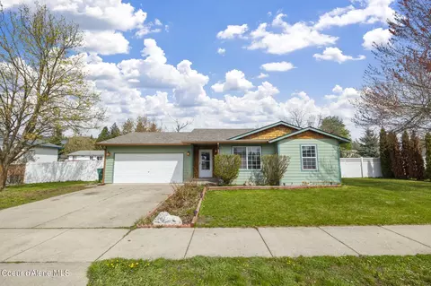 8327 W Oregon St, Rathdrum, ID 83858