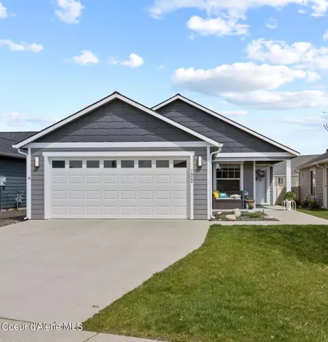 7922 W Kayak Ct, Rathdrum, ID 83858
