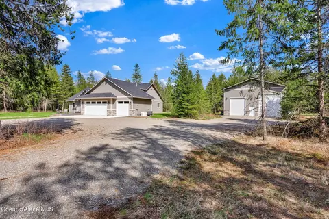 330 Goldfinch Ln, Spirit Lake, ID 83869