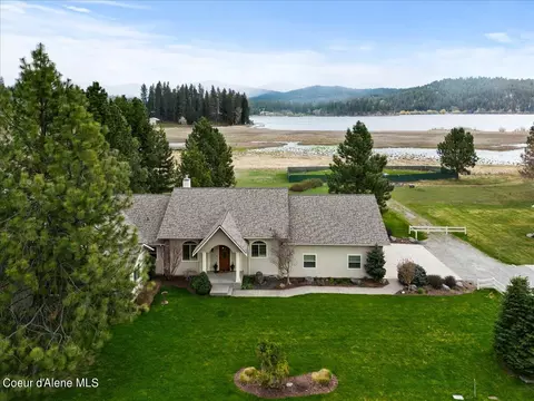 11529 N Gatewood Ct, Hauser, ID 83854
