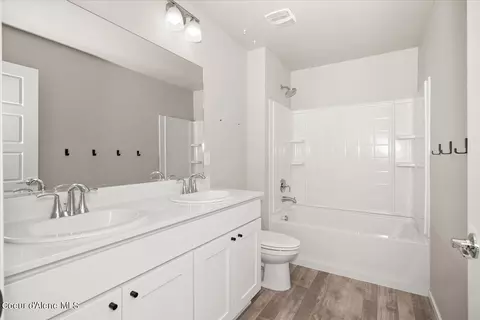 Bath - 1110 E Silver Pine Rd, Colbert, WA 99005 photo 4 of 4