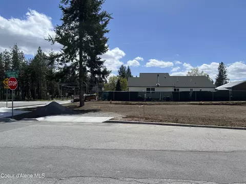 121 W Crestview Dr, Post Falls, ID 83854 photo 4