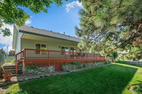2203 N Stagecoach Dr, Post Falls, ID 83854