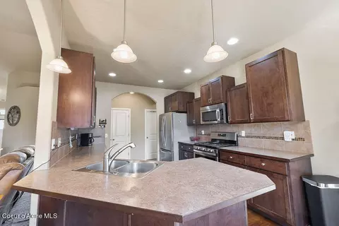 Kitchen - 1797 E Dipper Loop, Post Falls, ID 83854 photo 4 of 4