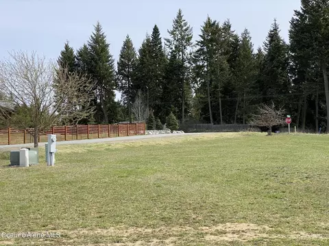 19 Heights Loop, Bonners Ferry, ID 83805