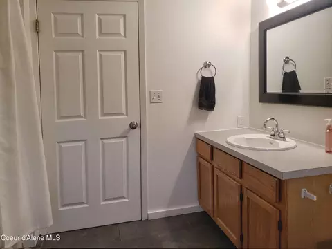 Bath - 75 Mountain View Rd, Clark Fork, ID 83811 photo 1 of 2