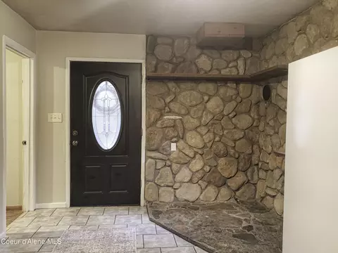 Entry Way - 75 Mountain View Rd, Clark Fork, ID 83811 photo 1 of 1