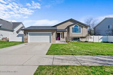 2887 W Cranberry Ave, Hayden, ID 83835