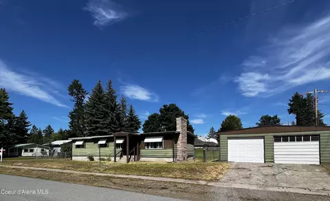 32272 N 6th Ave, Spirit Lake, ID 83869