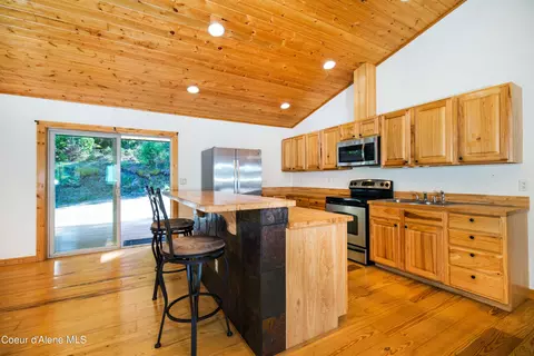 Kitchen - 273 Lowrey Ct, Clark Fork, ID 83811 photo 1 of 3
