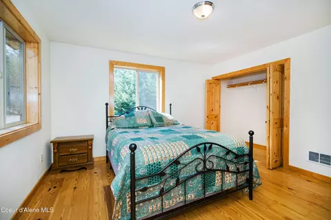 Bedroom - 273 Lowrey Ct, Clark Fork, ID 83811 photo 2 of 4
