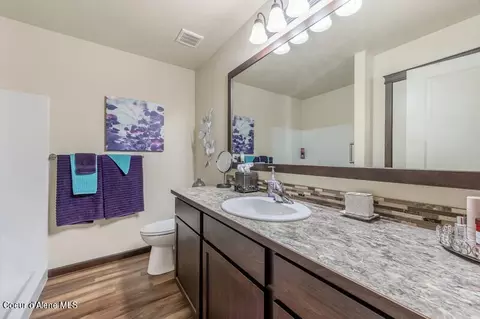 Bath - 1938 E Highwing Ct, Post Falls, ID 83854 photo 1 of 2