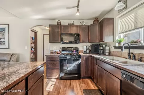 Kitchen - 1938 E Highwing Ct, Post Falls, ID 83854 photo 2 of 4