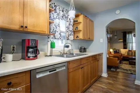 Kitchen - 4 State St, Kellogg, ID 83837 photo 2 of 3