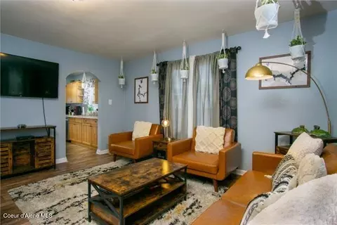 Living - 4 State St, Kellogg, ID 83837 photo 1 of 2
