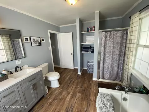 Bath - 4 State St, Kellogg, ID 83837 photo 2 of 2