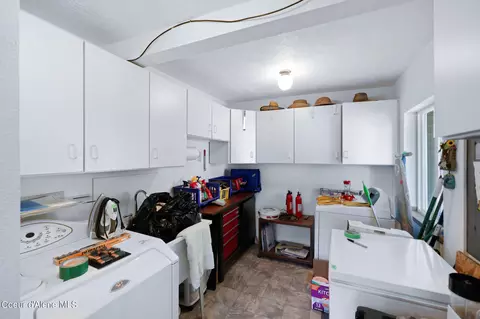 Kitchen - 6405 E Summit Rd, Spokane, WA 99217 photo 5 of 5