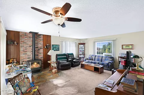 Living - 6405 E Summit Rd, Spokane, WA 99217 photo 1 of 2