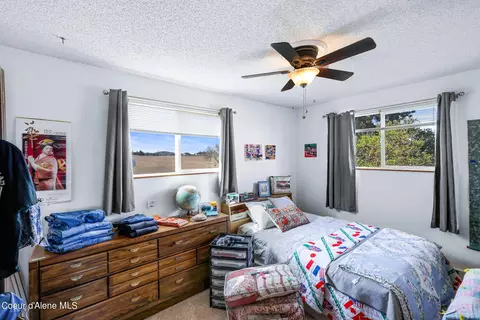 Bedroom - 6405 E Summit Rd, Spokane, WA 99217 photo 1 of 3