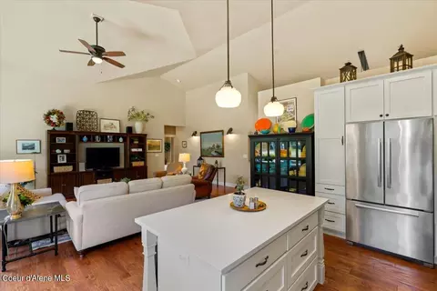 Kitchen - 11357 E Sims Ln, Athol, ID 83801 photo 4 of 5