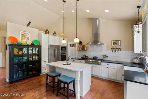 Kitchen - 11357 E Sims Ln, Athol, ID 83801 photo 2 of 5