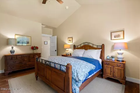 Bedroom - 11357 E Sims Ln, Athol, ID 83801 photo 2 of 4