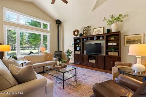 Living - 11357 E Sims Ln, Athol, ID 83801 photo 2 of 5
