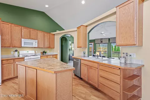1153 E Stoneybrook Loop, Post Falls, ID 83854 photo 13