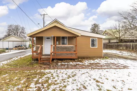 413 N Henry St, Post Falls, ID 83854