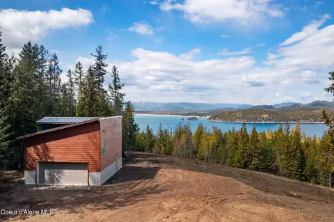 146 Terrys Ln, Sagle, ID 83860