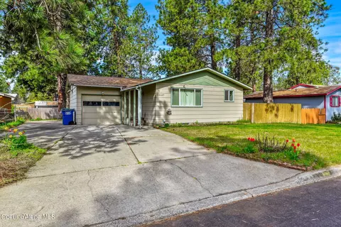 2107 N Grants Ct, Post Falls, ID 83854