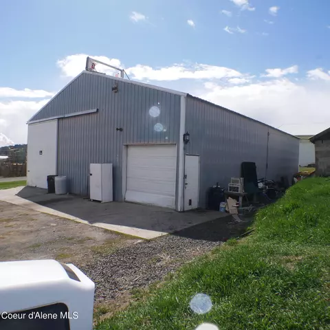 1129 E St, Plummer, ID 83851