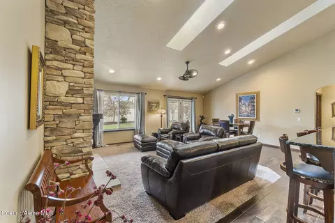 Living - 4677 E Kit Fox Ln, Post Falls, ID 83854 photo 4 of 4