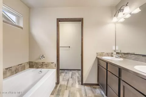 Bath - 4677 E Kit Fox Ln, Post Falls, ID 83854 photo 2 of 4