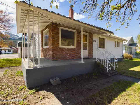 503 W Mullan Ave, Kellogg, ID 83837 photo 3