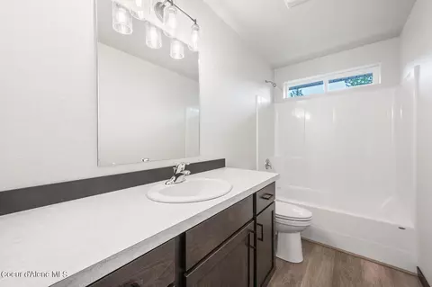 Bath - 300 Rio Vista St, Osburn, ID 83849 photo 1 of 1