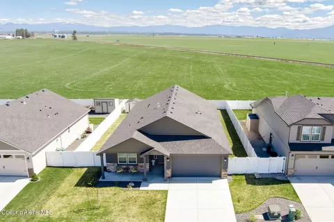 5586 W Irish Dr, Rathdrum, ID 83858