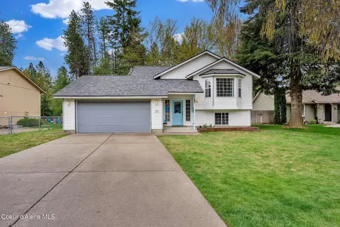 7446 W Sunrise St, Rathdrum, ID 83858