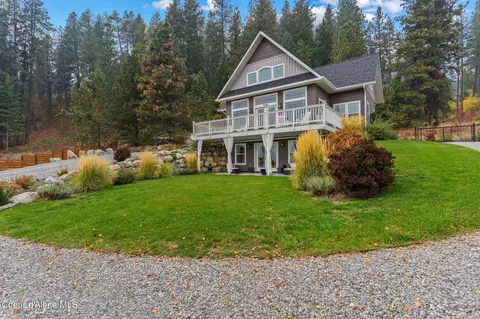 7542 Wildhorse Ln, Bonners Ferry, ID 83805