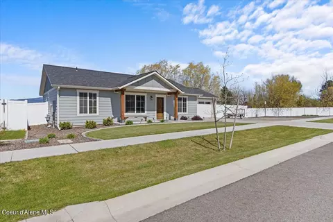 128 W Tennessee Ave, Post Falls, ID 83854 photo 2